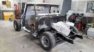 Chevy C10 - Full Resto