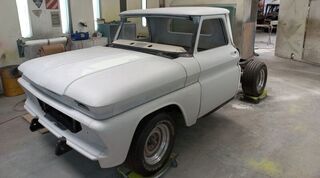 Chevy C10 - Full Resto